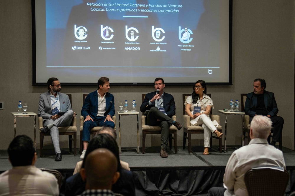 Panel de expertos sobre venture capital en Boostcamp 2024